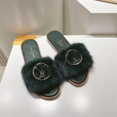 Louis Vuitton Slippers